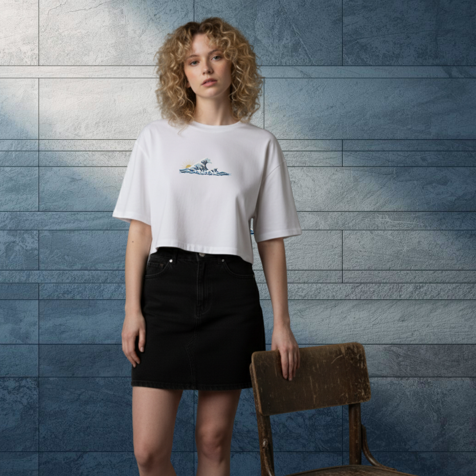 White Women Crop Top "The Wave" In Crew Neckline Short Sleeves