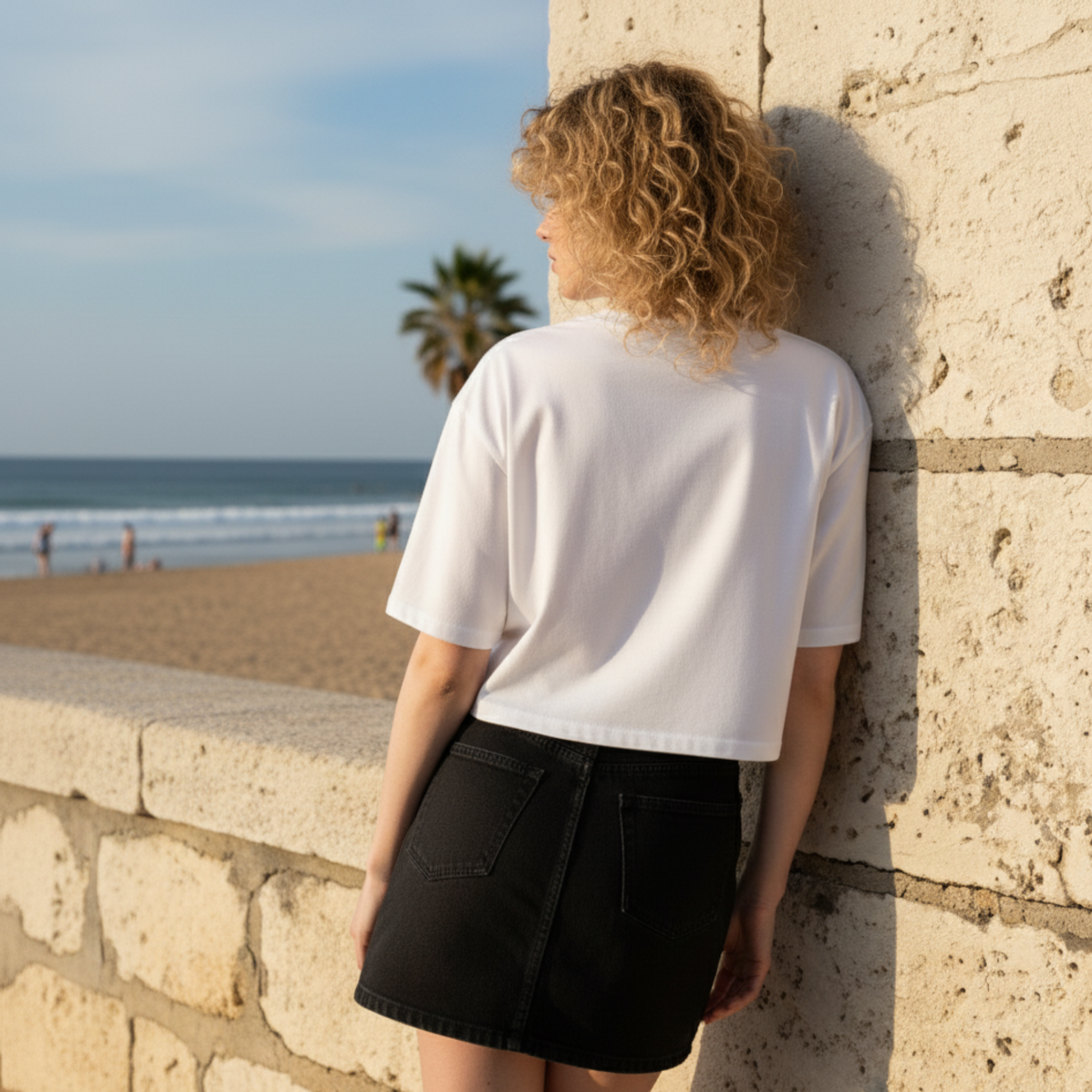 White Women Crop Top "The Wave" In Crew Neckline Short Sleeves